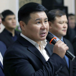 Тазабек Икрамов: “Бишкекте былтыркыдай түтүн болбойбу?”