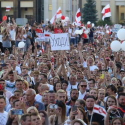 ЕККУ Беларус бийлигин жаңы президенттик шайлоо өткөрүүгө чакрыды
