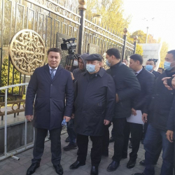 Ак үйдүн айланасынан алынган тосмолорду кайда колдонушат? Мэриянын жообу...