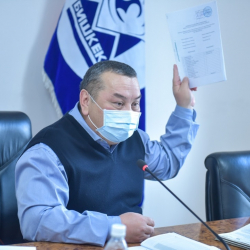 Балбак Түлөбаев: «Кимде-ким болсо да той-аштан көрсөм таарынбагыла!»