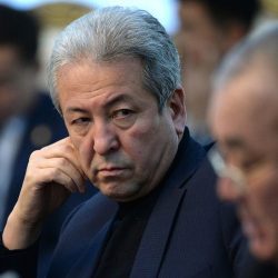 Мадумаров: Кыргызстан тышкы саясатын Орусия менен макулдашып жүргүзүшү керек