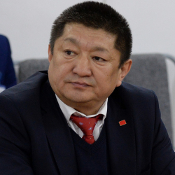 Абактагы Космосбек Чолпонбаевдин жүрөгүнө операция жасалды