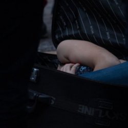 Кичинекей баланын өлүгүн ыргытып жиберүү үчүн кылмышкерлер жаш өспүрүмдөргө 97 доллардан төлөп беришкен