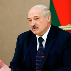 ВИДЕО - Лукашенко ыйгарым укуктарынын бир бөлүгүн өткөрүп берерин жарыялады