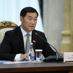 ВИДЕО - Депутат Эмил Токтошев: 