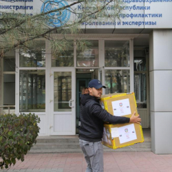 Кыргыз футболдук союзу 10 миң ПЦР-тест Саламаттык сактоо министрлигине өткөрүп берди