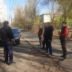 СҮРӨТ - Үсөнбаев көчөсүндөгү мыйзамсыз курулуштар жол жасоого тоскоолдук жаратып жатат