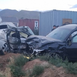 Сот депутат Абжалиевдин адам өлүмүнө алып келген жол кырсыгын уюштурган уулунун досун бошотту