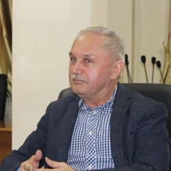 Душанбеде сот Internews уюмунун экс-директорун кайра кызматына дайындоо тууралуу чечим чыгарды