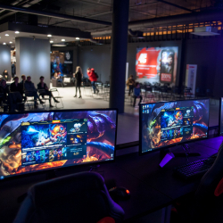 Бишкекте компьютердик клубдардын ишин жандантуу каралууда