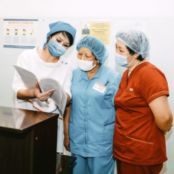 СҮРӨТ - АКШ COVID-19 менен күрөшүү үчүн ооруканаларды кычкылтек концентраторлору менен камсыз кылды