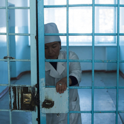 Жалал-Абадда психикалык оорукананын бейтаптары бир жыл бою мөөнөтү өтүп кеткен дарыларды ичип келишкен