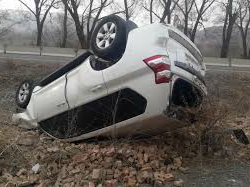 Жол кырсыгына кабылган Ысык-Көлдүн жетекчисинин абалы айтылды