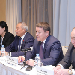 СҮРӨТ - Талант Мамытов Москва шаарында жашаган мекендештер менен жолугушту