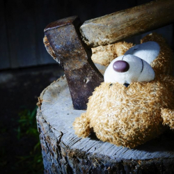 Отец отрезал головы собственным детям и 5 дней держал трупы дома