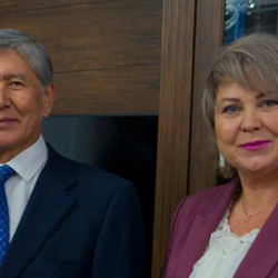 Ирина Карамушкина Атамбаев менен жолукту