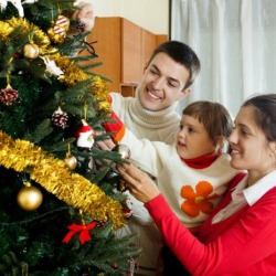 Жаңы жылдагы ачык түстүү жылтырактар кантип пайда болгон?