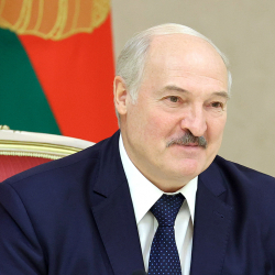 Лукашенко Белоруссия үчүн күрөшөрүн билдирди