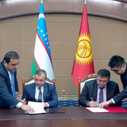 Кыргызстан менен Өзбекстан чек ара маселеси боюнча иштерди активдештирүү тууралуу макулдашты