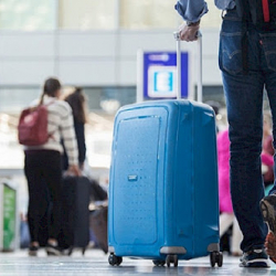 Быйыл Кыргызстанга келген 295,8 миң чет элдик жаран каттоого турган