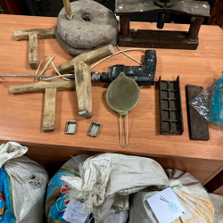 Жалал-Абад облусунун тургунунун үйүнөн 22,1 кг марихуана табылды