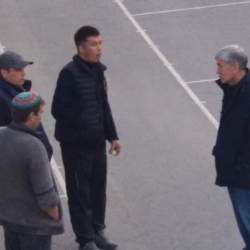 Атамбаев абакта курорттогудай эле жашап жатыптыр