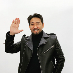 Кайрат Примбердиевди кордой бергениңерди токтоткула! Коомдук бирикме ырчыны колдоп чыкты