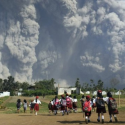 Индонезия дагы бир кырсыкка кабылды