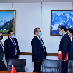 СҮРӨТ - Тышкы иштер министри Казакбаев өлкөдөгү президенттик шайлоонун өткөрүү боюнча миссиясынын башчысы Тамаш Месерич менен жолукту