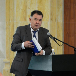 Топ беренге татыган, Толубай Сынчыдай баа берген Туйгунаалы Абдраимов