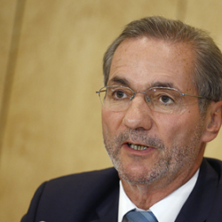 Немис саясатчысы Европа маанилүү чечимдерди Орусиясыз чече албай турганын айты