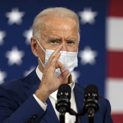 Америкалык конгрессмендер Байденди «Азаттык» радиосун коргоого чакырды