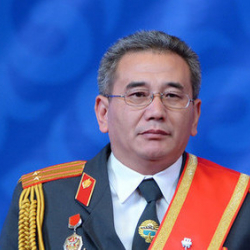 ИИМдин орун басары Эркебек Аширходжаев кармалса «ырдап» береби?