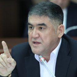 Курсан Асанов 2 айга камакка алынды