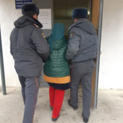 ФОТО - Зарезала мужа. В Таласской области задержали подозреваемую в убийстве