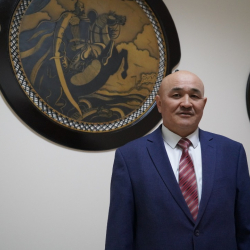 ВИДЕО - Кайып Шер: “Садыр Жапаровдун башка президенттерден айырмасы тазалыгында”