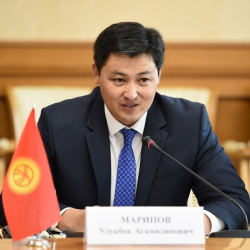 Премьер-министр Улукбек Мариповдун өмүр баяны