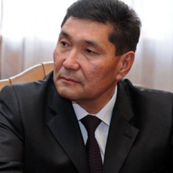 Тилек Токтогазиевдин ордуна келген айыл чарба министри Аскарбек Жаныбековдун өмүр баяны