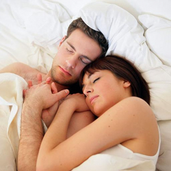 Жубайлар эмне үчүн бирге укташы керек?