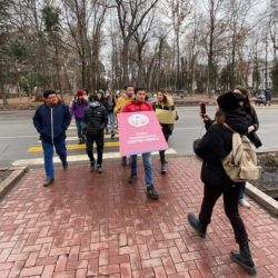 Бишкекте активисттер жекшембидеги салттуу жүрүшкө чыгышты