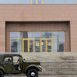 СҮРӨТ - Жапаров Турдакун Усубалиевдин раритет унаасын Тарых музейине тапшырды