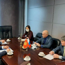 Екатеринбургдагы башкы консул Урал Соода-ѳндүрүш палатасынын президенти менен жолукту