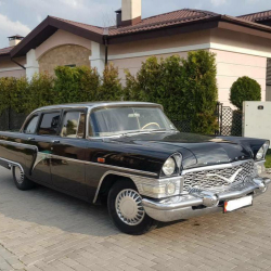 Турдакун Усубалиевдин үй-бүлөсү анын чыныгы кызматтык унаасын көрсөттү