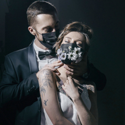 Коронавирус доорунда сүйүүнү кантип сактап калса болот?