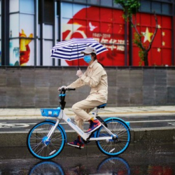 Кытай АКШны «пандемияга каршы күрөштү начарлатып жатат» деп айыптады