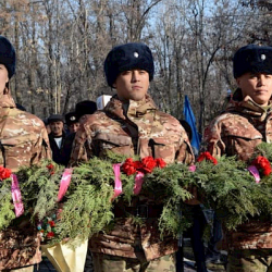 СҮРӨТ - Жалал-Абадда Ооган согушунда курман болгондор эскерилди