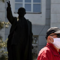 Министр: «COVID-19 боюнча режимди сакташ керек»