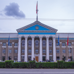 Бишкек шаардык кеңешине шайлоого катышуу үчүн 10 партия арыз берди