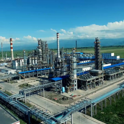 Бизнесмен предложил построить в Таласской области нефтеперерабатывающий завод