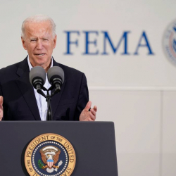 Байден увидел «свет в конце туннеля» после одобрения третьей вакцины от COVID-19